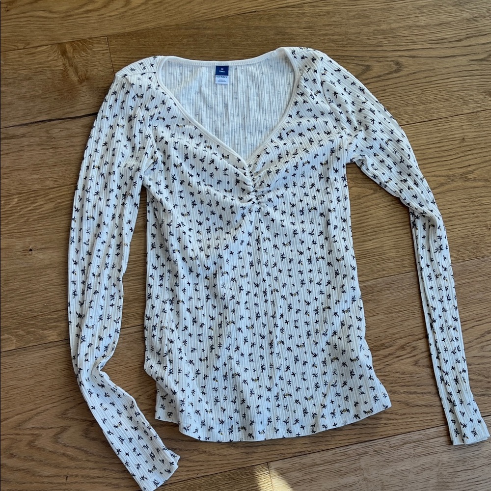 White flor Patterned Long Sleeve Top
